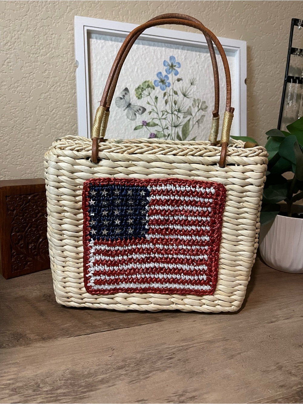 Vintage Sonoma Straw Handbag with American Flag Design